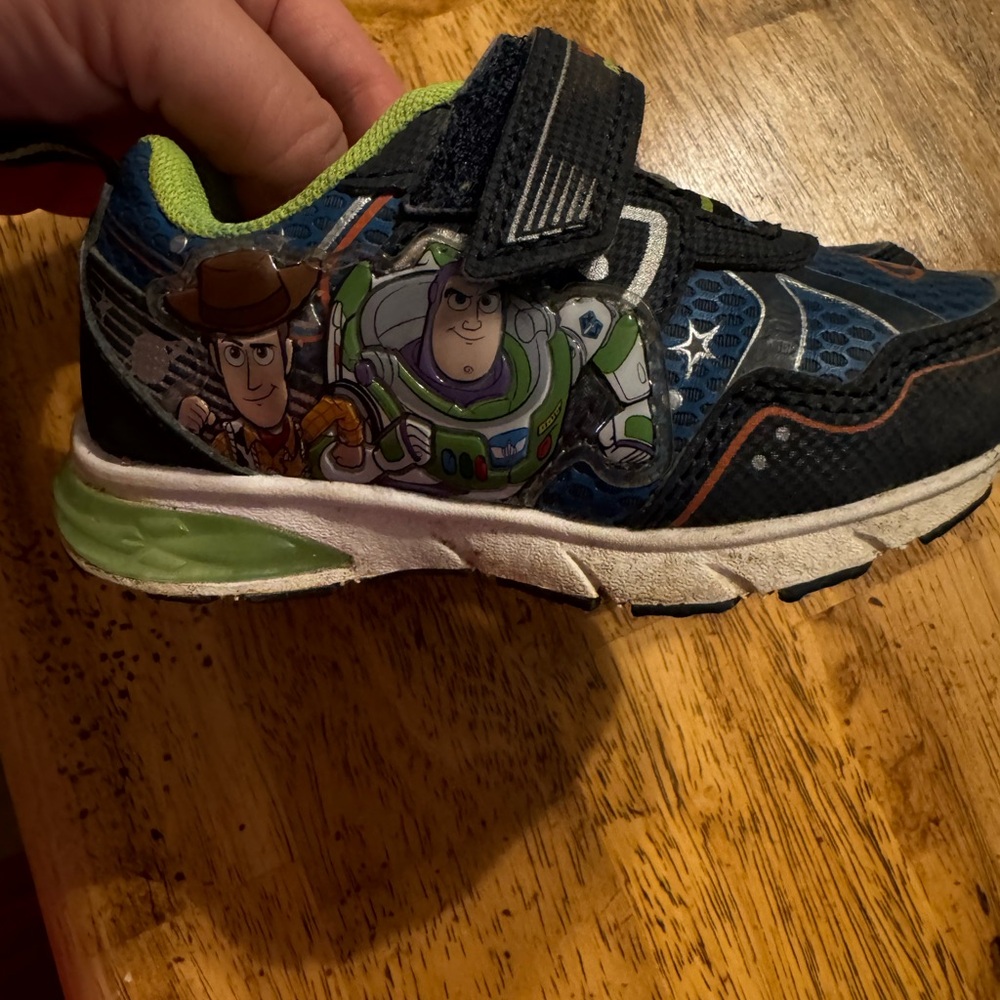 Toy Story light up sneakers toddler size 6